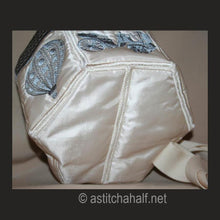 Load image into Gallery viewer, Travel Back Pack