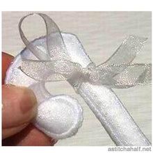 Load image into Gallery viewer, Daisy Lace Umbrella Favor