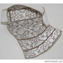 Load image into Gallery viewer, Whispers in White Clutch Purses