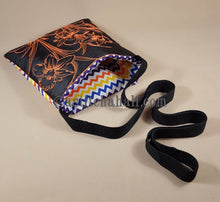 Load image into Gallery viewer, Chalk Board Daffodil Cross Body Bag
